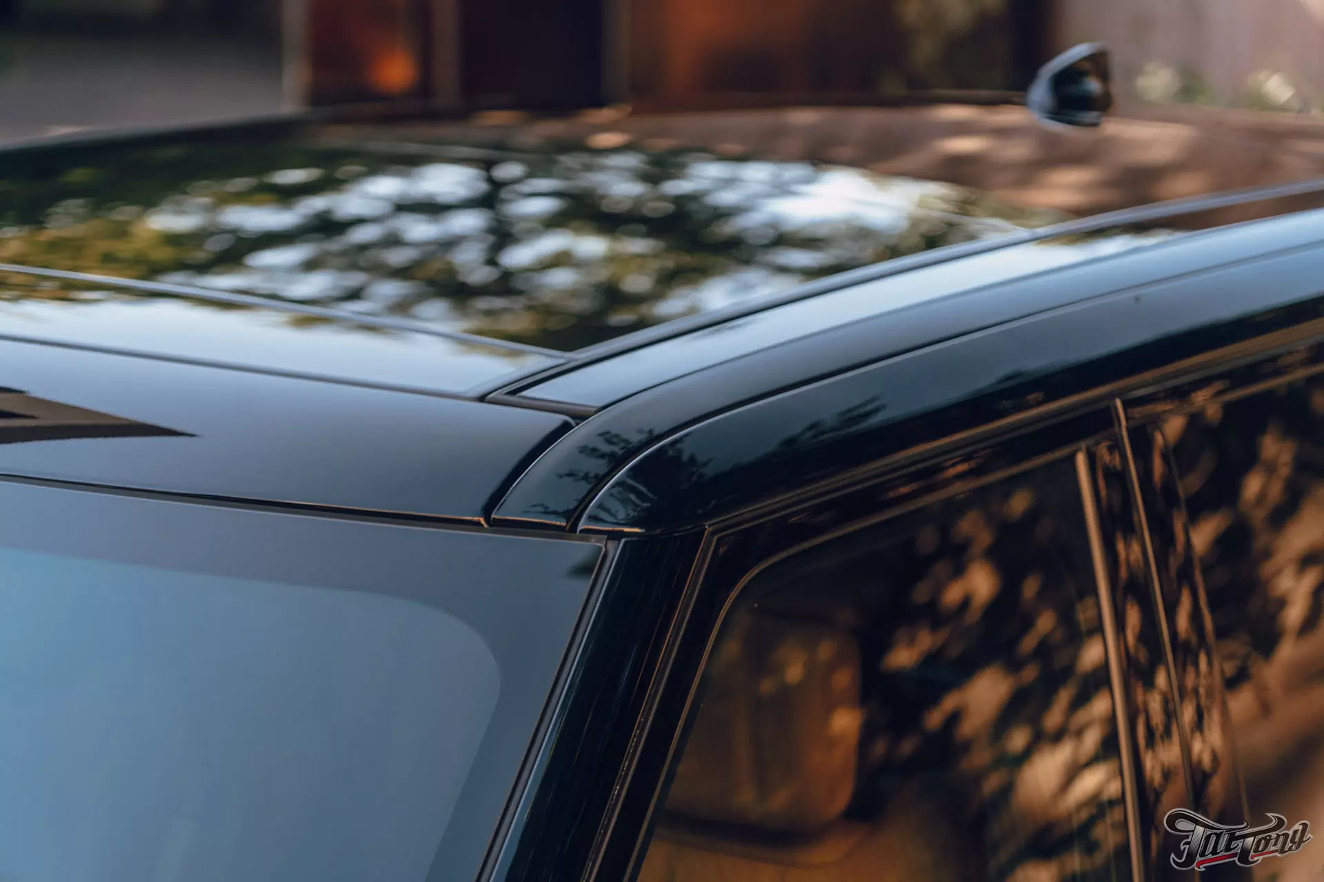 Land Rover Range Rover Autobiography. Оклейка в глянцевый полиуретан